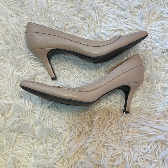 Abella Nude Heels - Picture 2 of 6